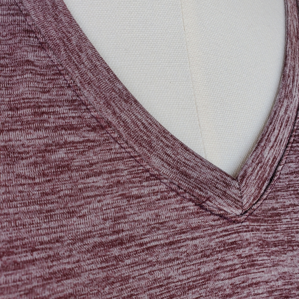 NWT Adidas Women's V-Neck Tech Heather Tee T-Shirt Shadow Fig Size Small - Picture 14 of 16